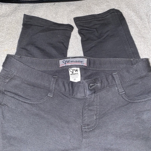JW Maxx Dark Grey Juniors Skinny Jeggings - Picture 1 of 4